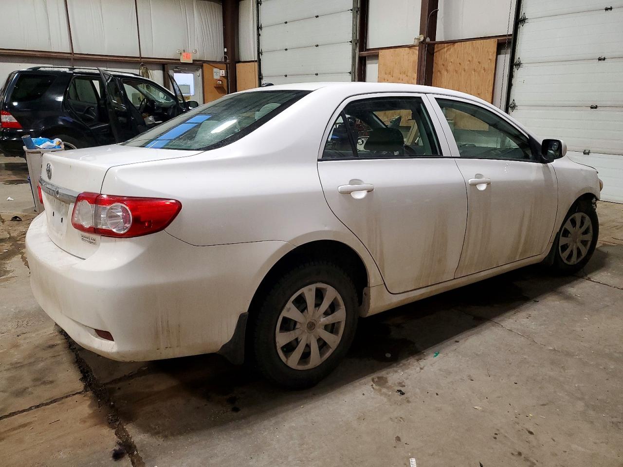 2013 TOYOTA COROLLA BASE photo 3