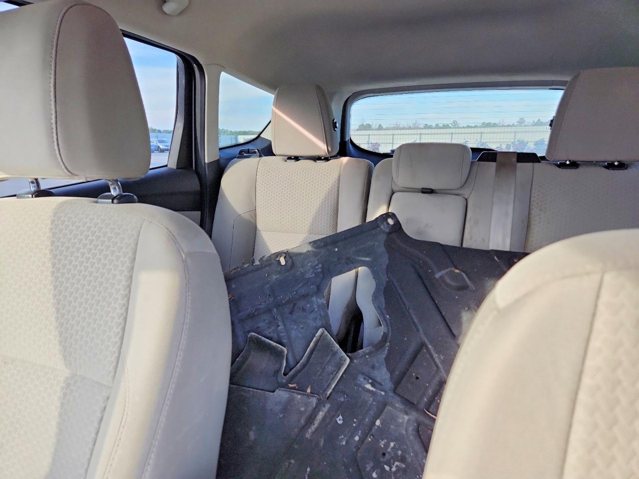2017 FORD ESCAPE SE photo 10