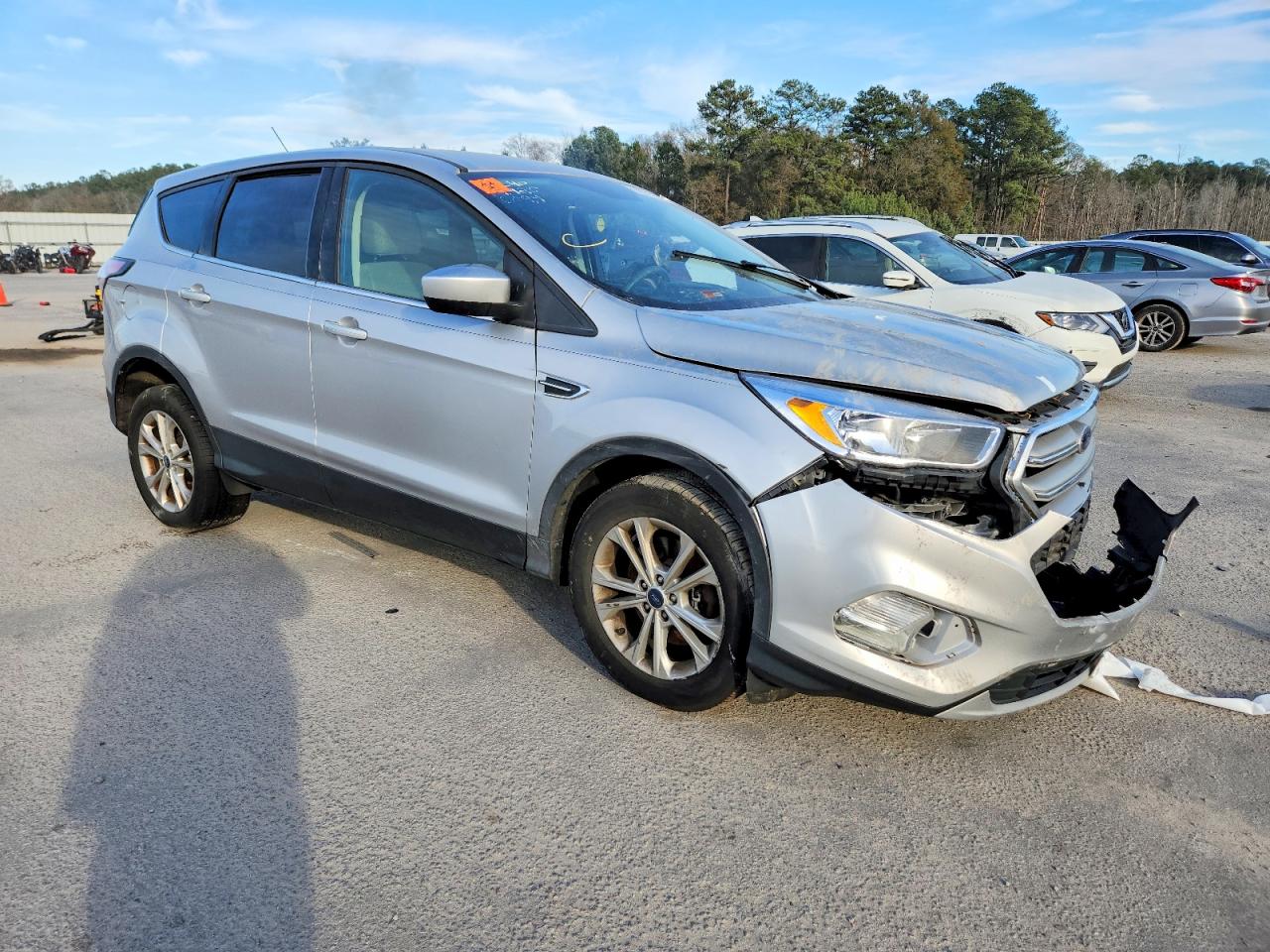 2017 FORD ESCAPE SE photo 4