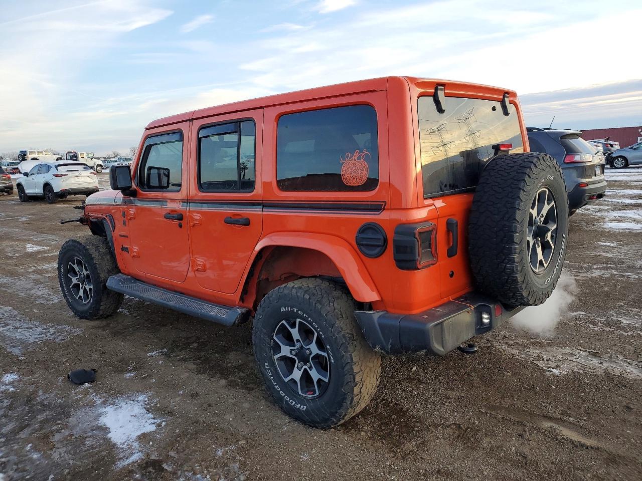 2018 JEEP WRANGLER UNLIMITED SAHARA photo 2