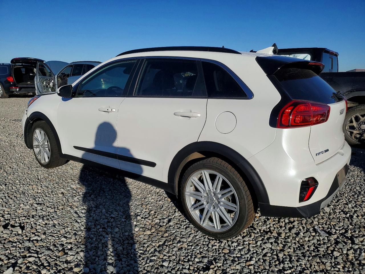 2022 KIA NIRO TOURING SPECIAL EDITION photo 2