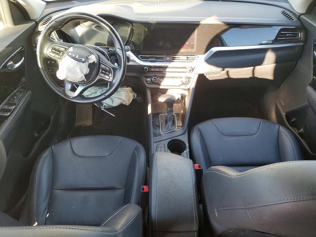2022 KIA NIRO TOURING SPECIAL EDITION photo 8