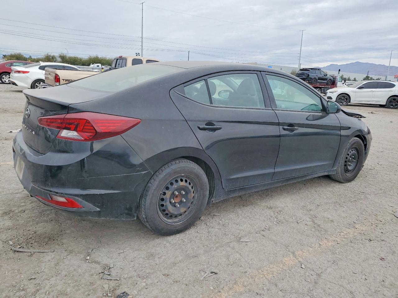 2019 HYUNDAI ELANTRA SE photo 5
