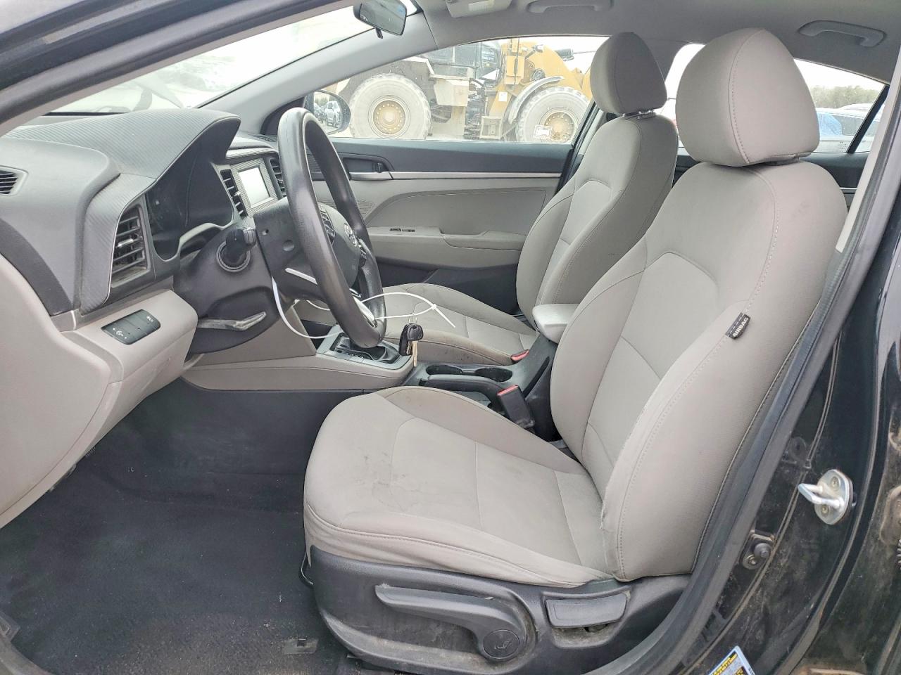2019 HYUNDAI ELANTRA SE photo 13