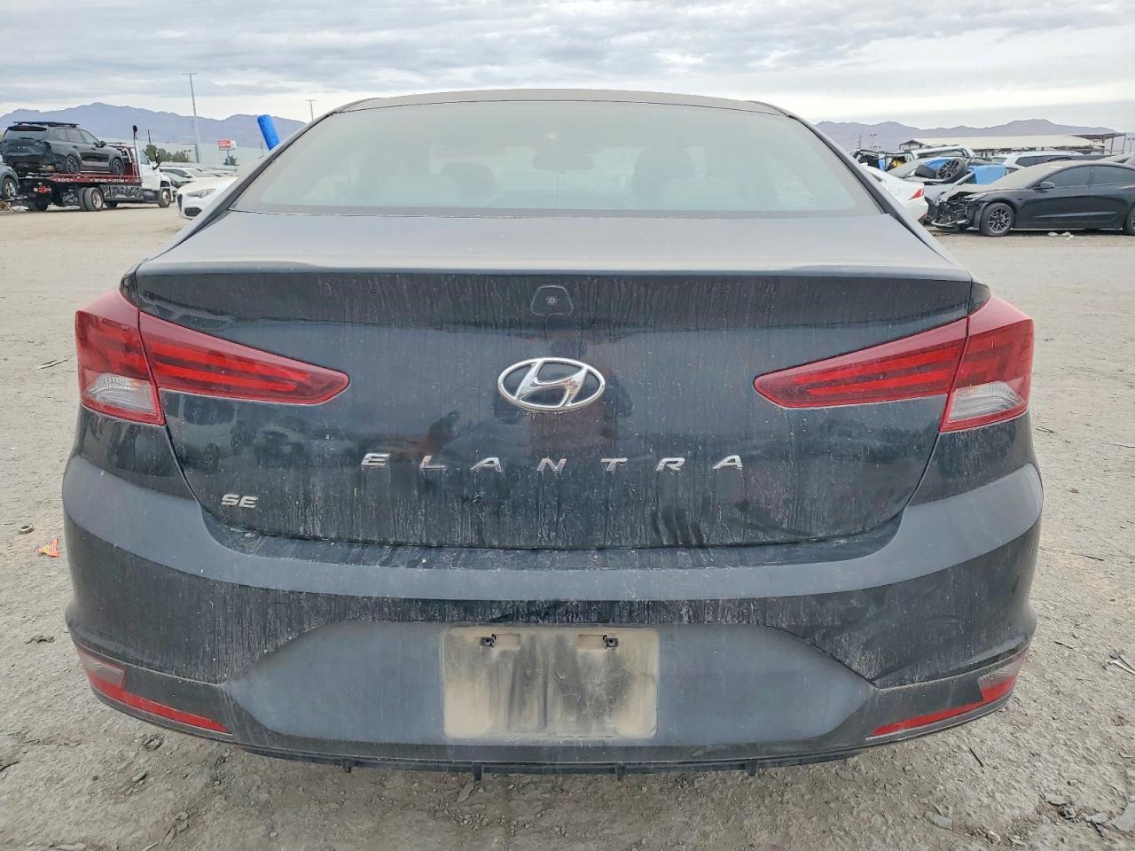 2019 HYUNDAI ELANTRA SE photo 11