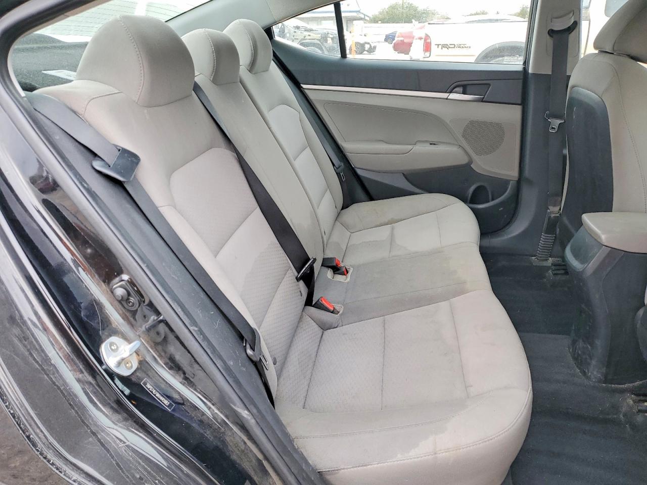 2019 HYUNDAI ELANTRA SE photo 19