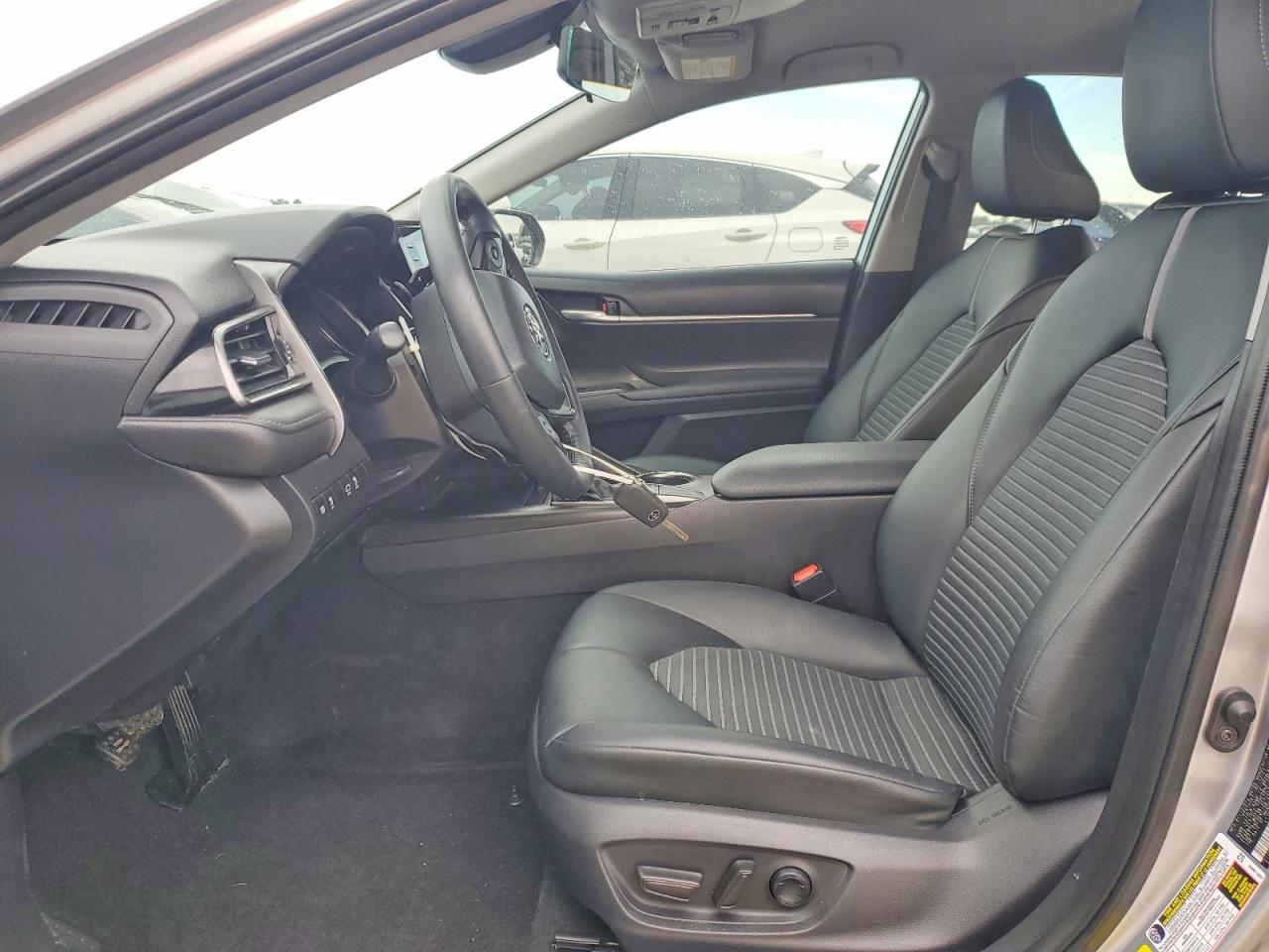 2022 TOYOTA CAMRY SE photo 7