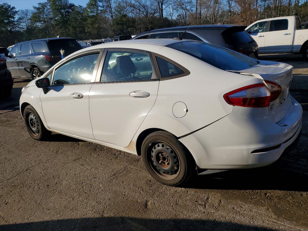 2015 FORD FIESTA S photo 2