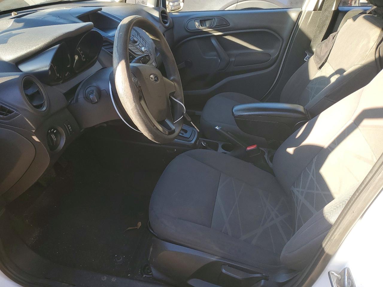 2015 FORD FIESTA S photo 7