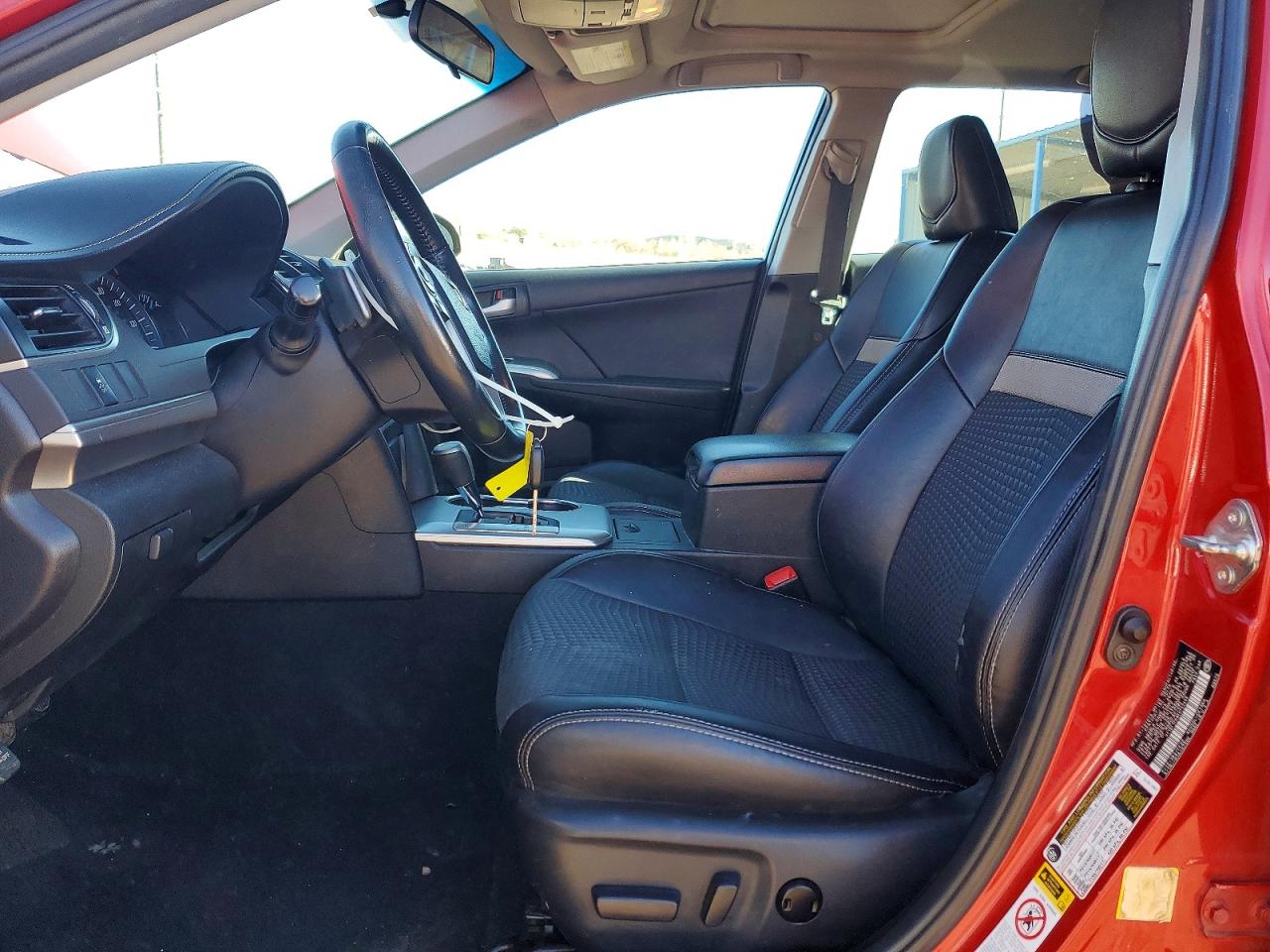 2014 TOYOTA CAMRY L photo 7