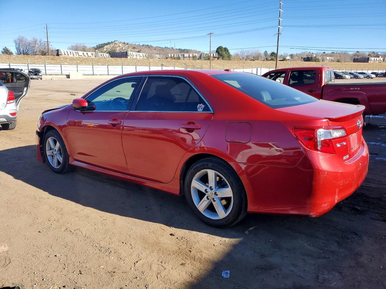 2014 TOYOTA CAMRY L photo 2