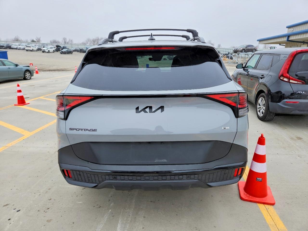 2025 KIA SPORTAGE X LINE photo 6