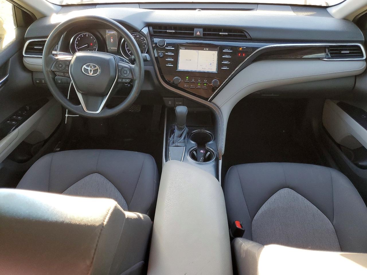 2018 TOYOTA CAMRY L photo 8