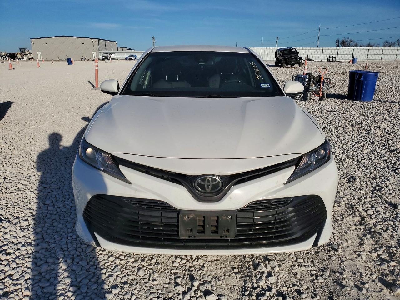 2018 TOYOTA CAMRY L photo 5