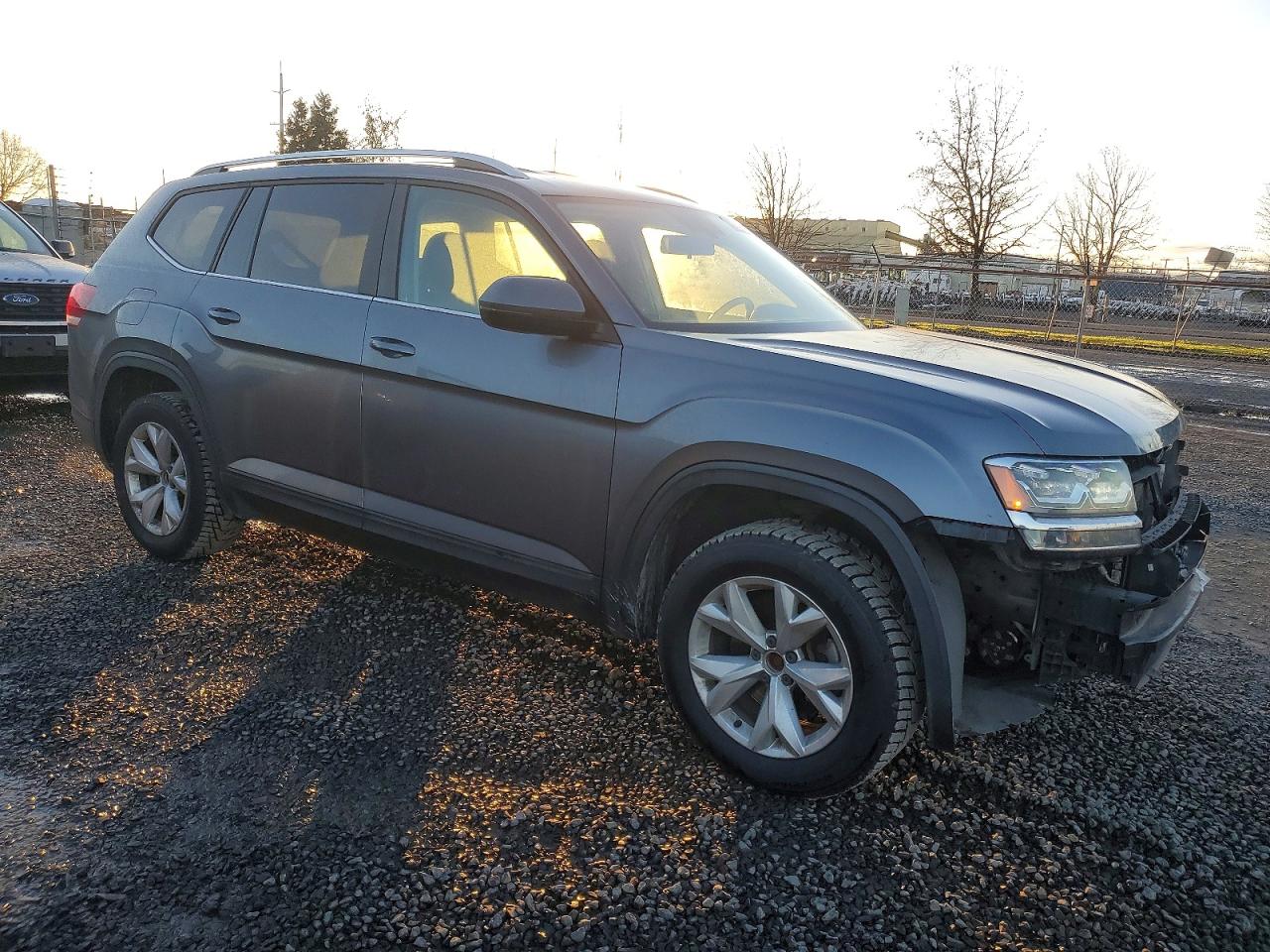 2018 VOLKSWAGEN ATLAS SE photo 4