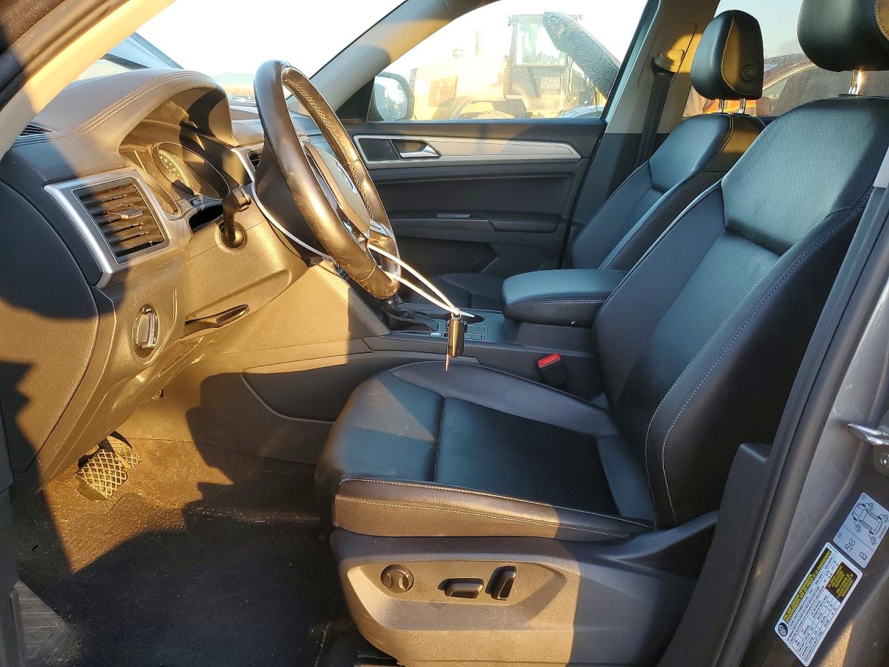 2018 VOLKSWAGEN ATLAS SE photo 7
