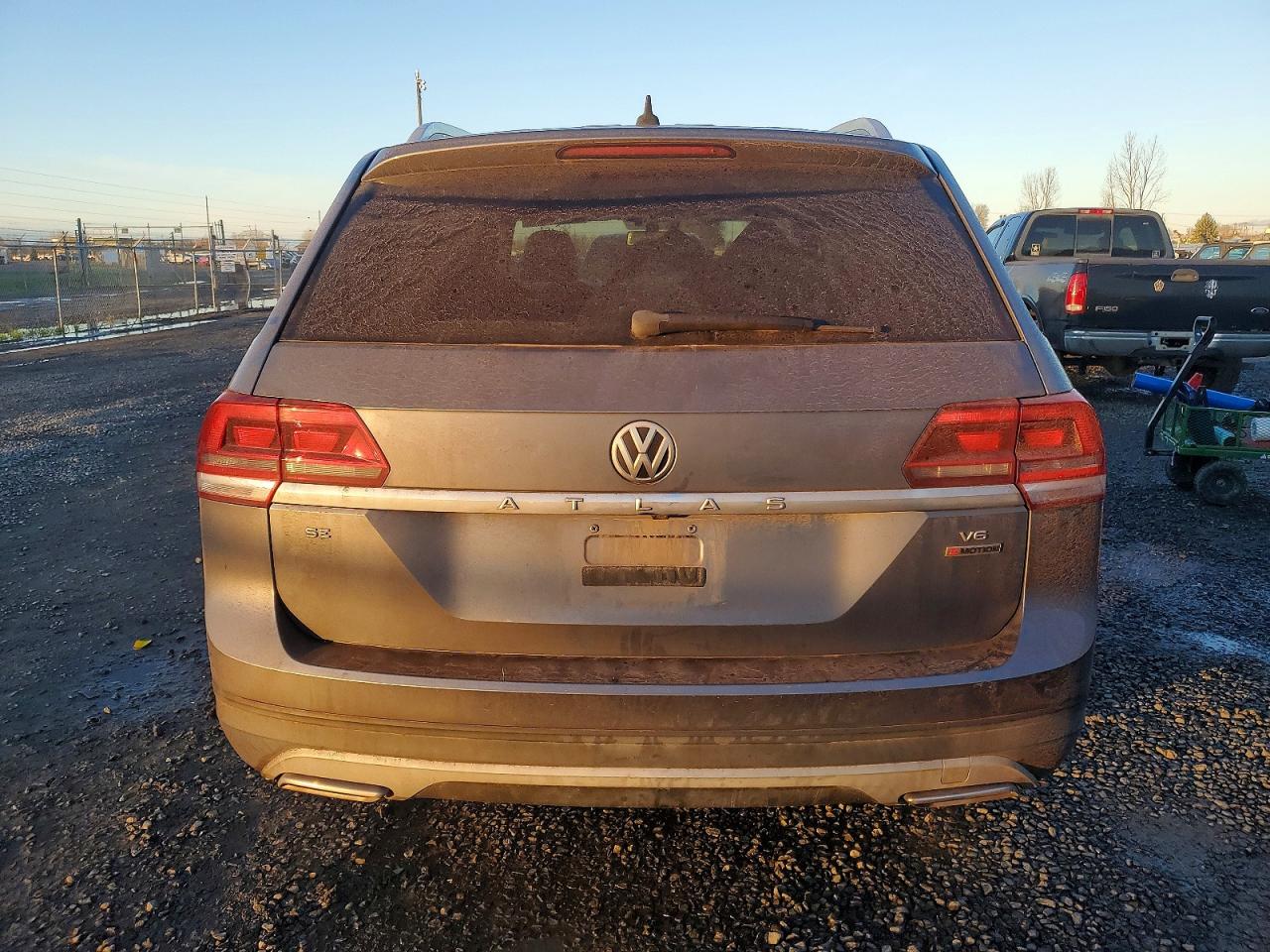 2018 VOLKSWAGEN ATLAS SE photo 6