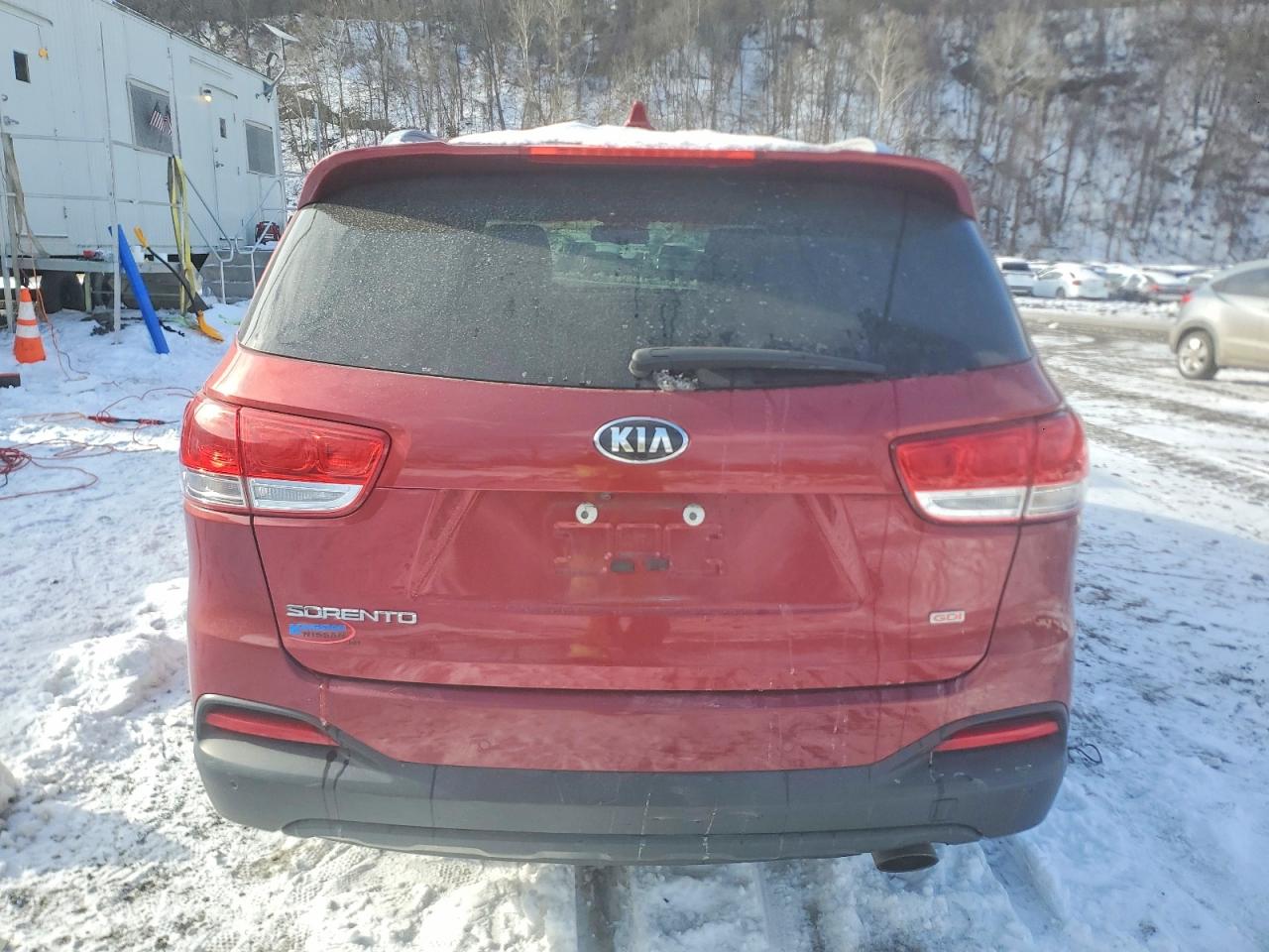 2017 KIA SORENTO LX photo 6
