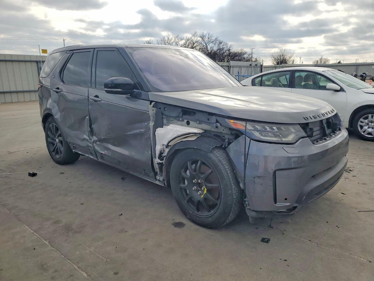 2019 LAND ROVER DISCOVERY HSE photo 4