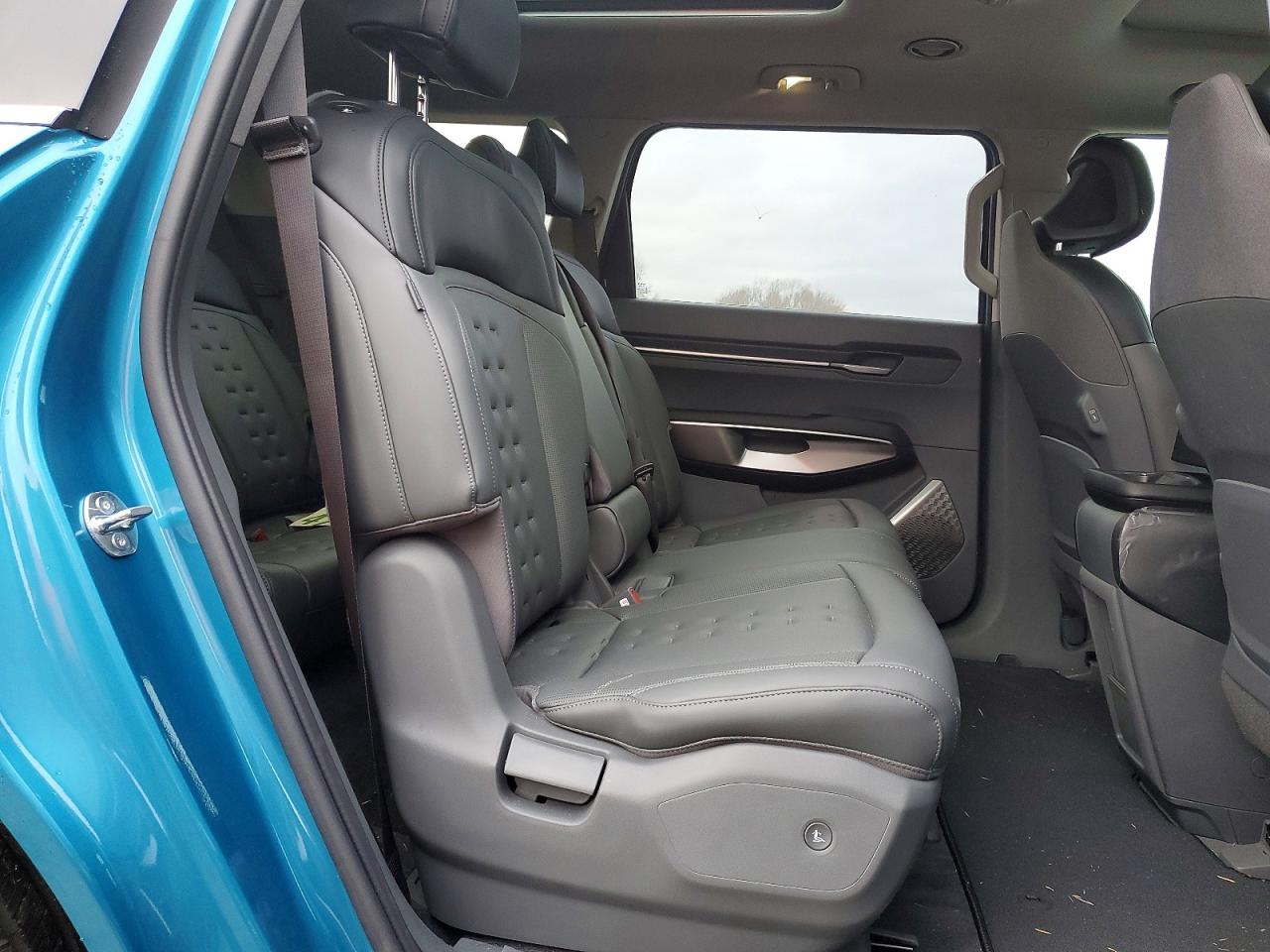 2026 KIA EV9 WIND photo 31