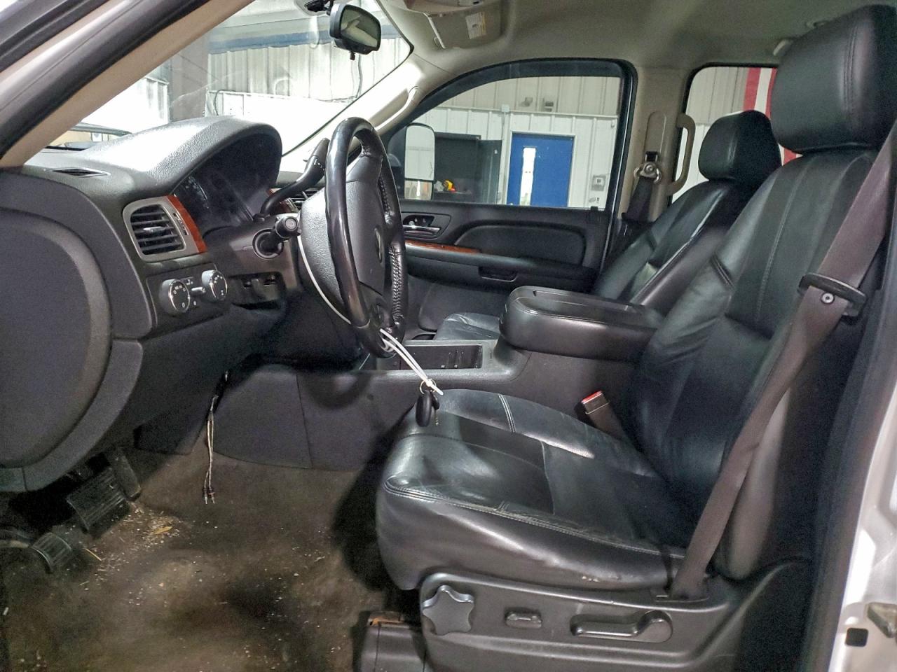 2009 CHEVROLET SUBURBAN K1500 LT photo 19