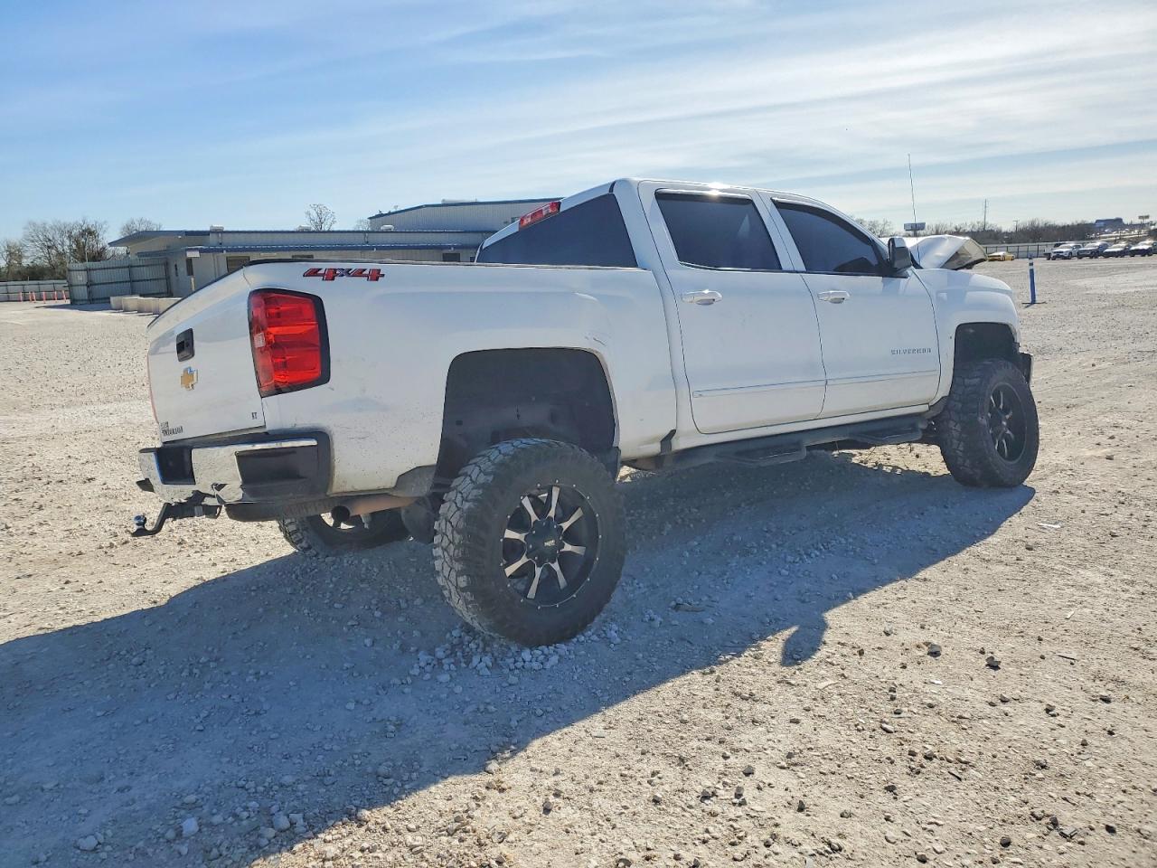 2018 CHEVROLET SILVERADO K1500 LT photo 5