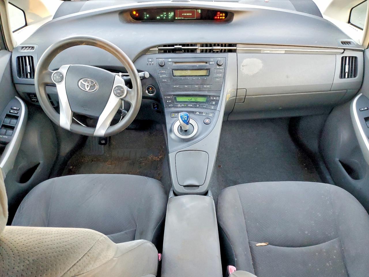 2010 TOYOTA PRIUS photo 8