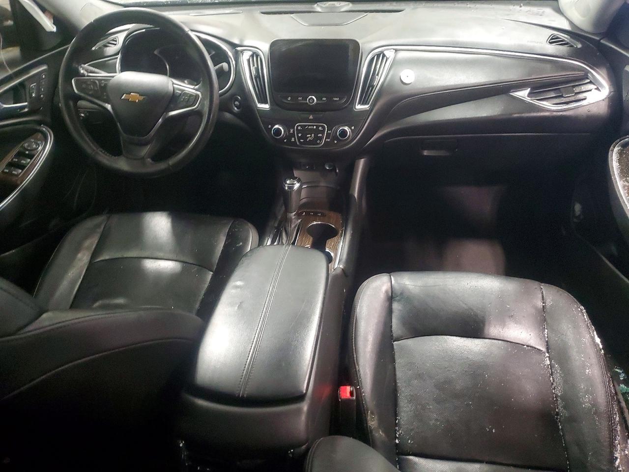 2017 CHEVROLET MALIBU PREMIER photo 8