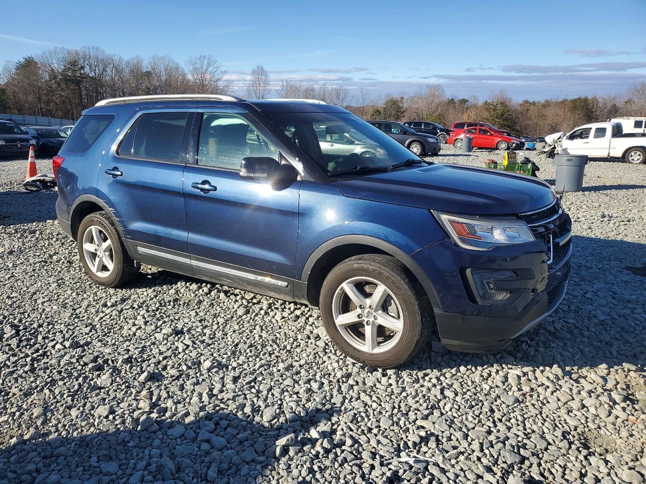 2016 FORD EXPLORER XLT photo 4