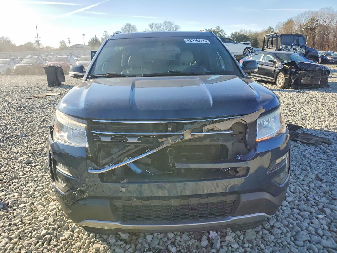 2016 FORD EXPLORER XLT photo 5
