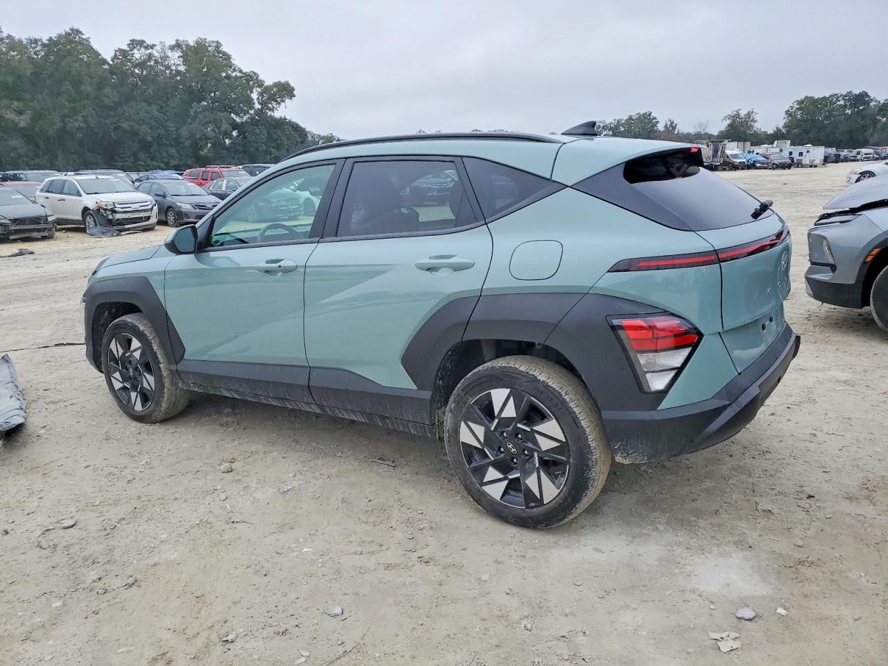 2025 HYUNDAI KONA SEL photo 3