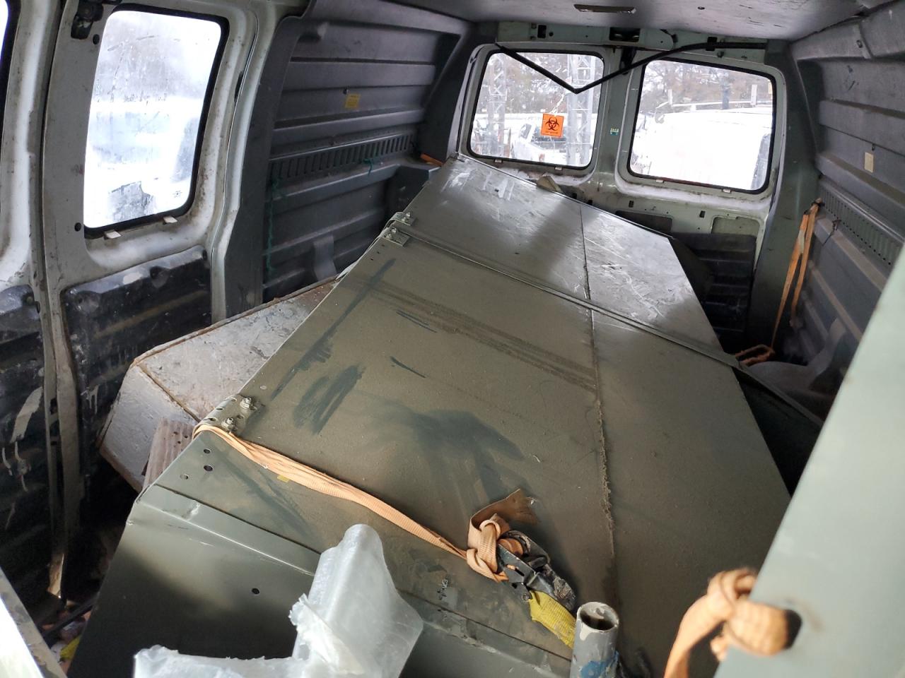 1998 GMC SAVANA photo 28