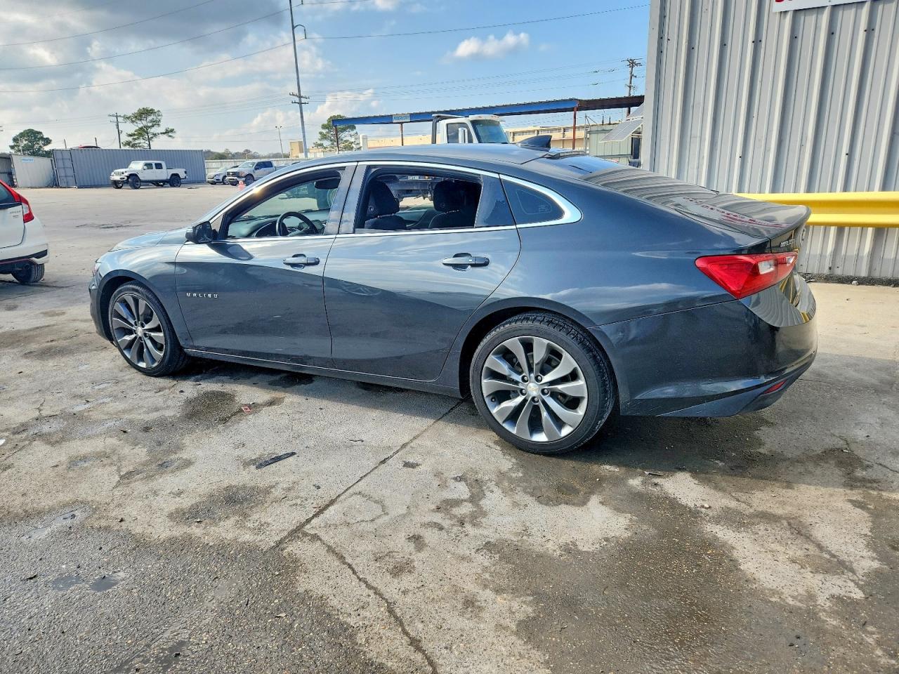 2018 CHEVROLET MALIBU LT photo 3