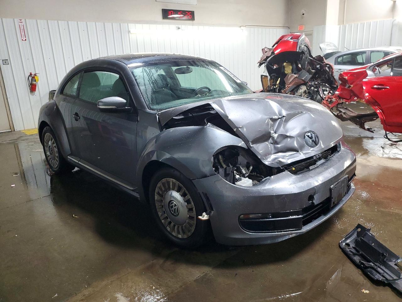 2015 VOLKSWAGEN BEETLE 1.8T photo 4