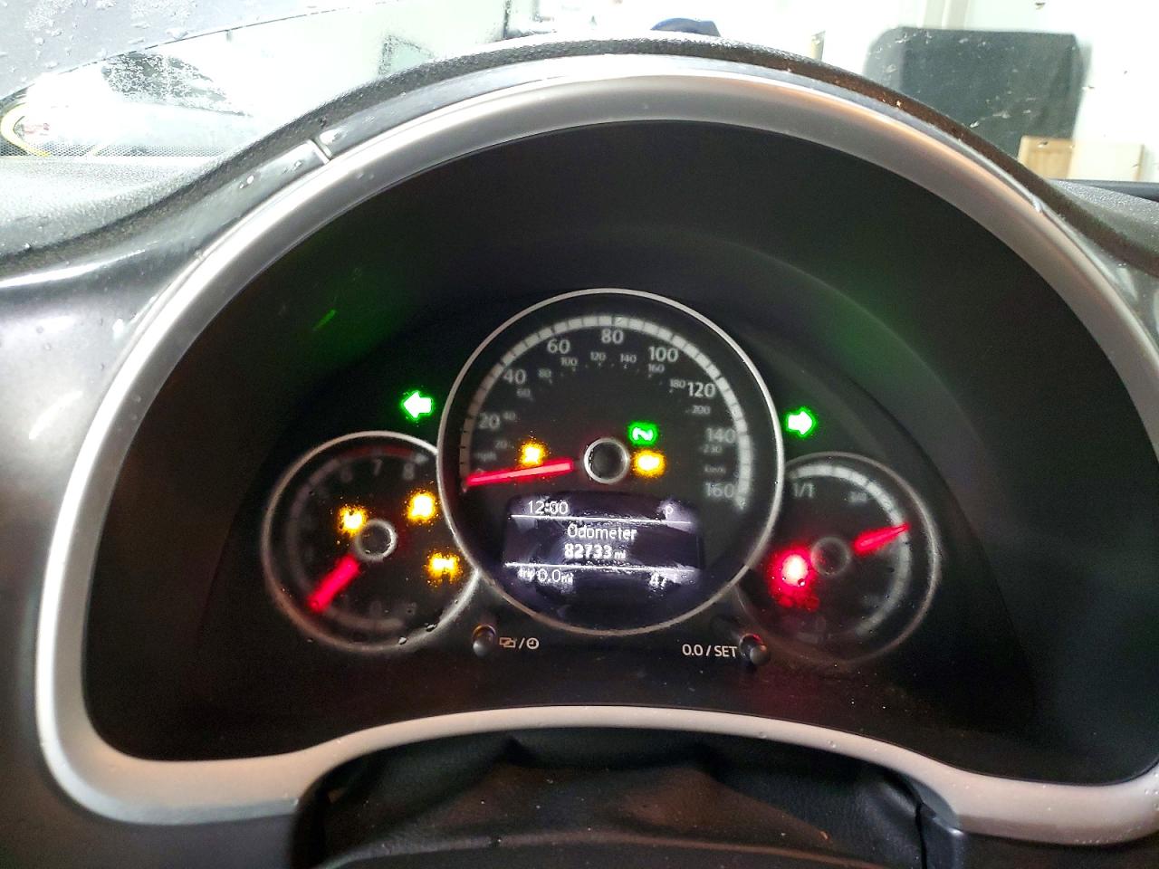 2015 VOLKSWAGEN BEETLE 1.8T photo 9
