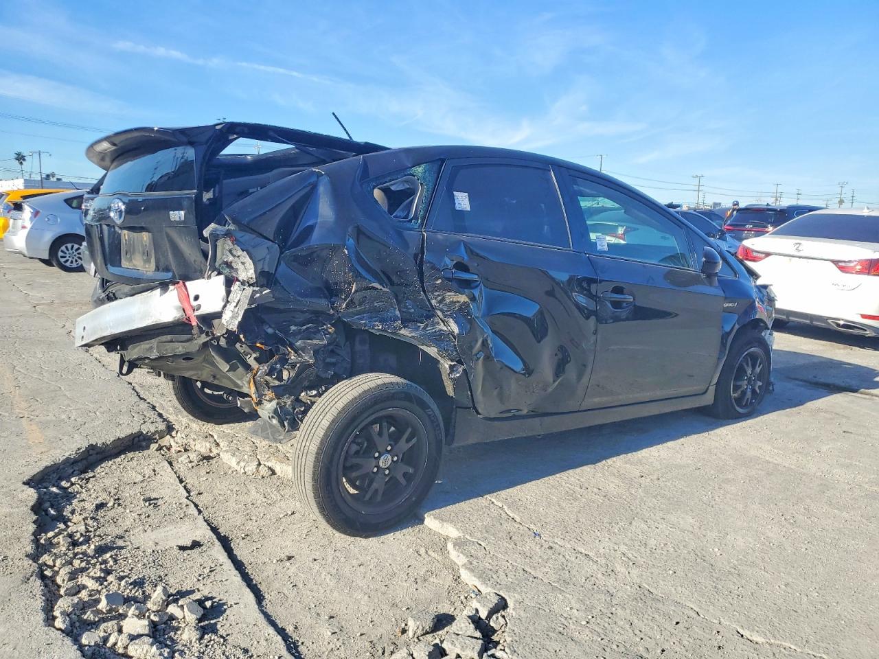 2015 TOYOTA PRIUS photo 3