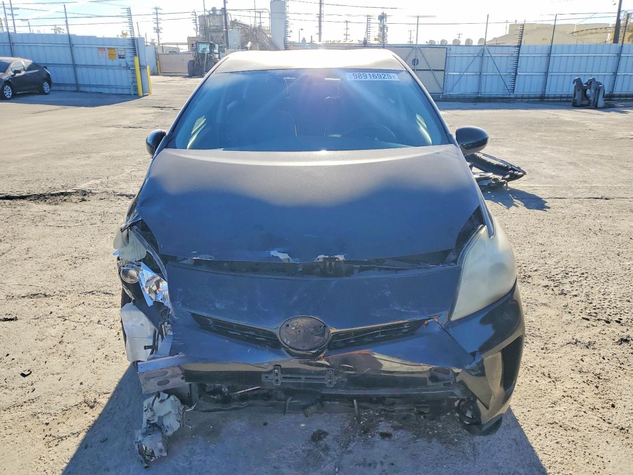2015 TOYOTA PRIUS photo 5