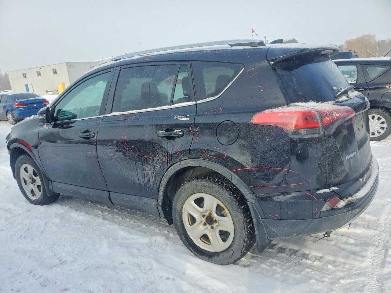 2016 TOYOTA RAV4 XLE photo 2