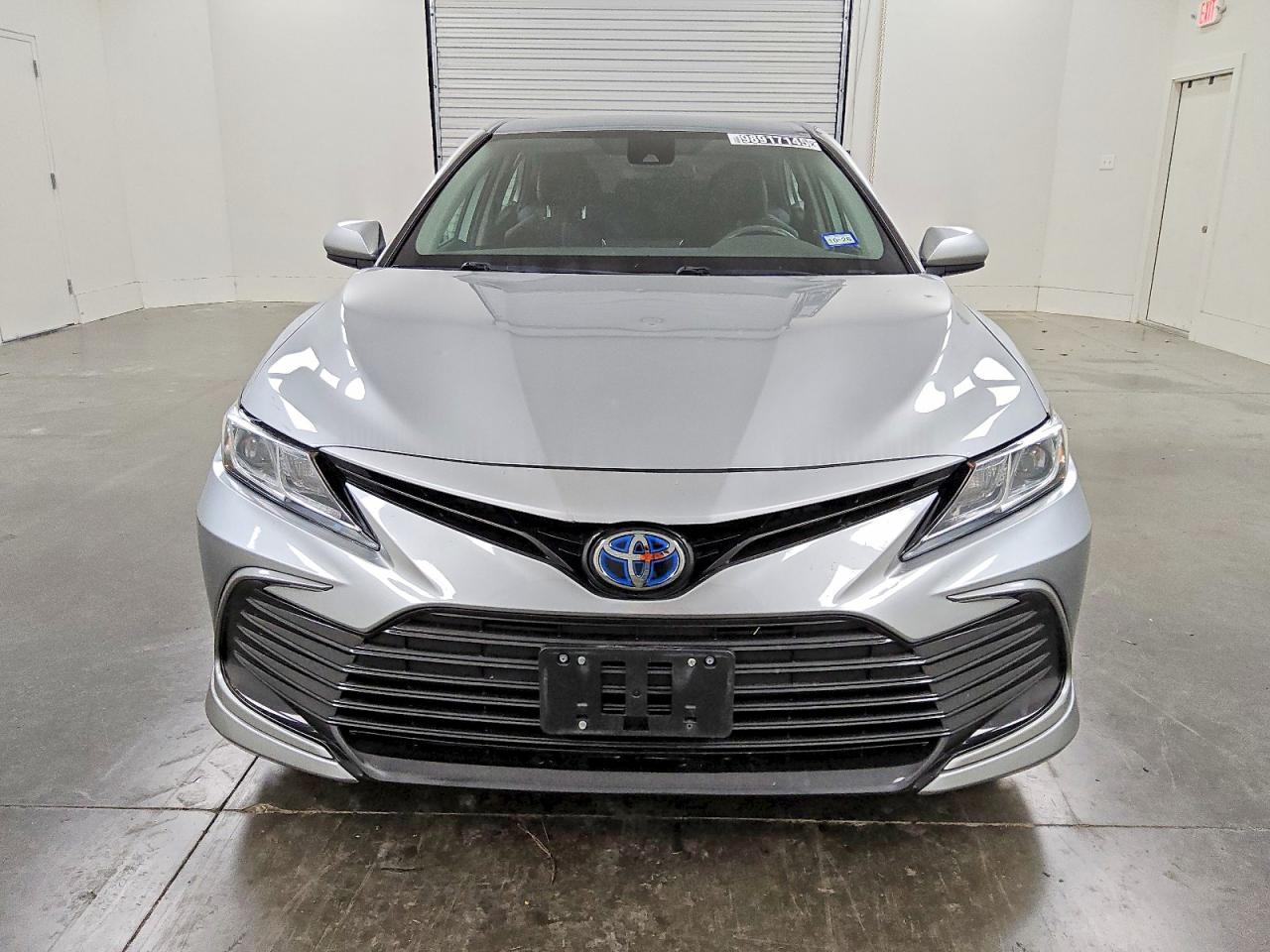 2021 TOYOTA CAMRY LE photo 5