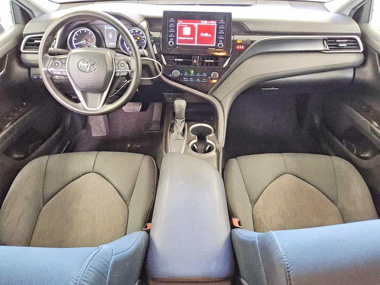 2021 TOYOTA CAMRY LE photo 8