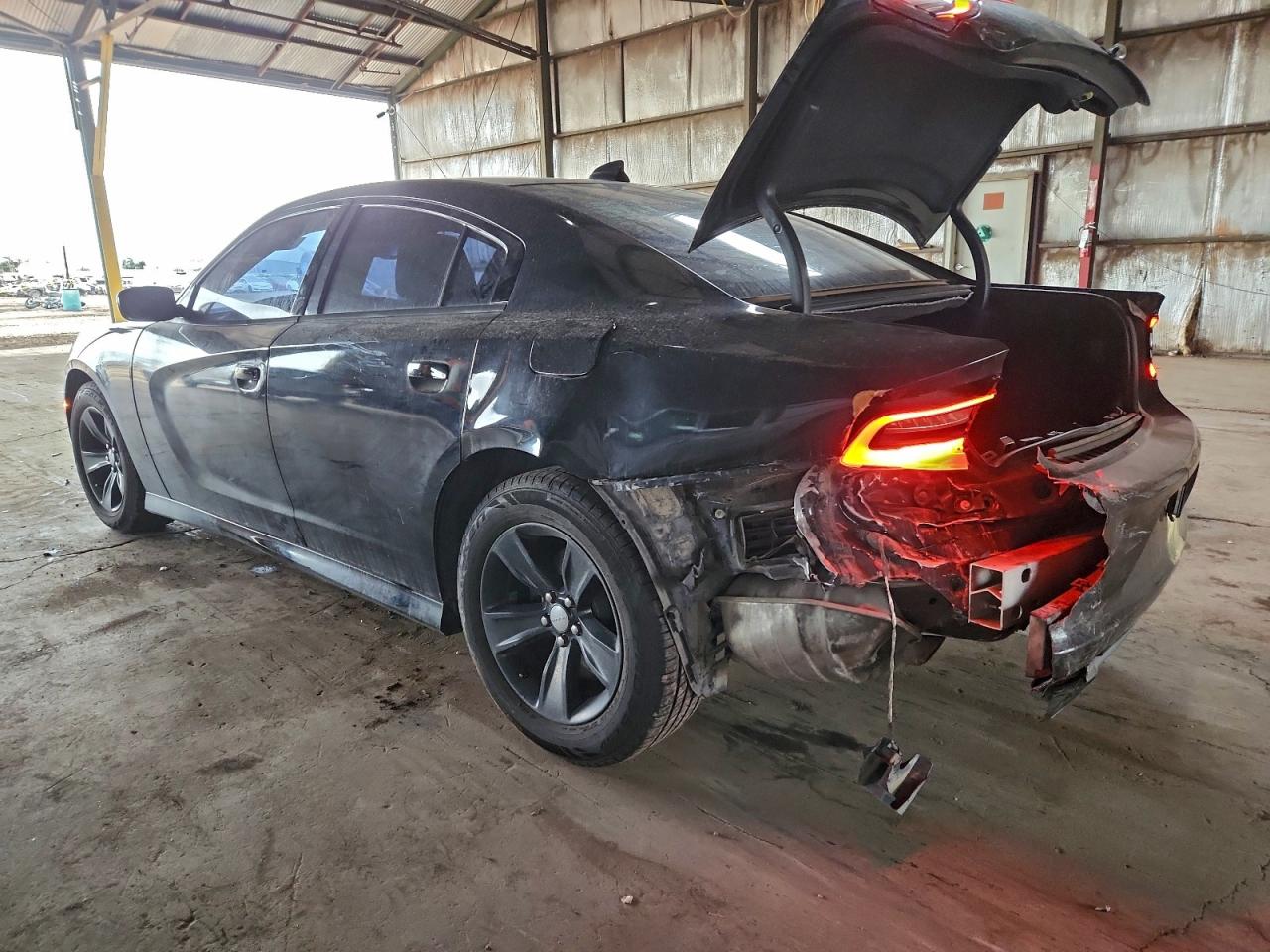 2016 DODGE CHARGER SXT photo 3
