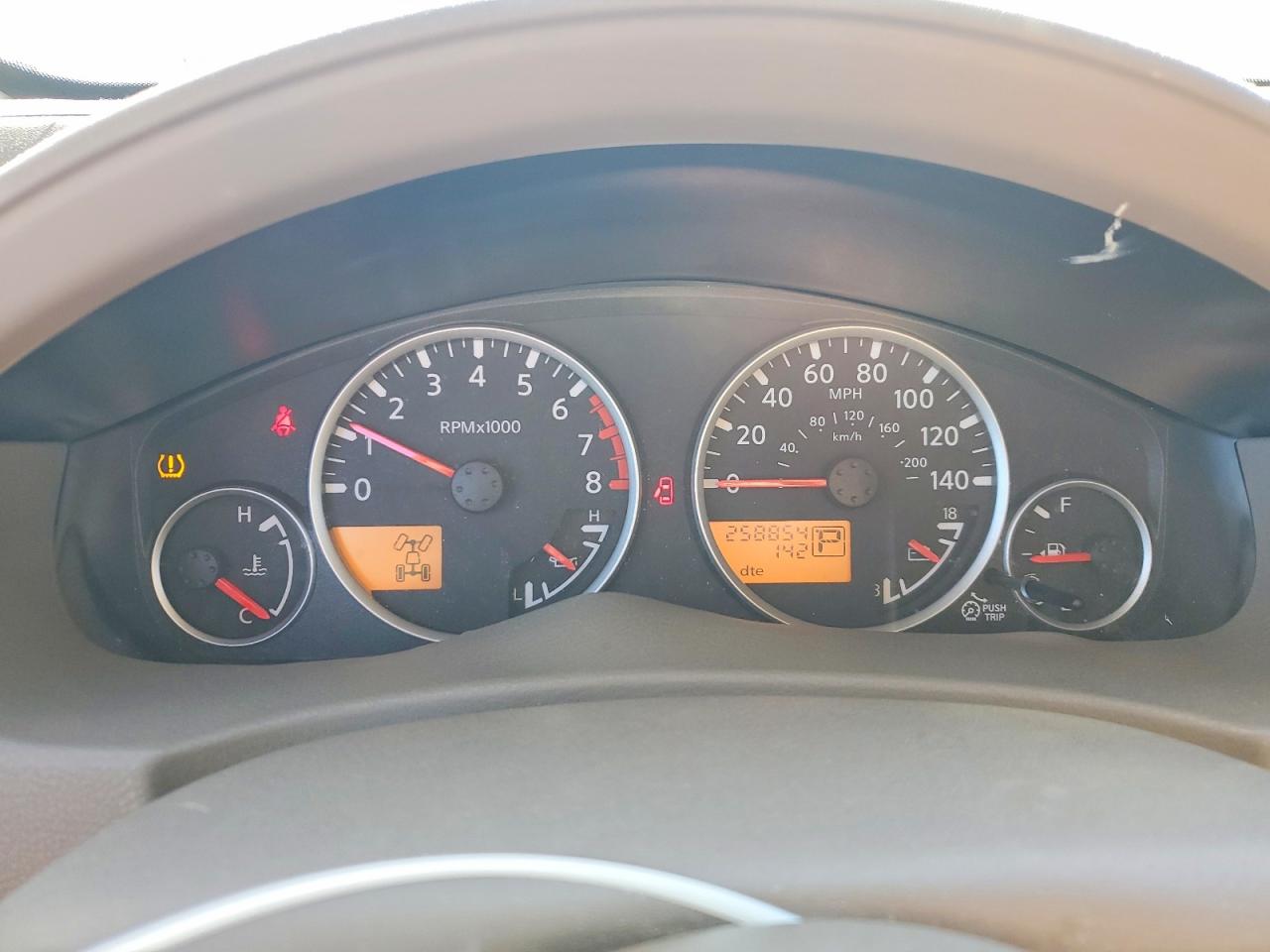 2010 NISSAN PATHFINDER S photo 9