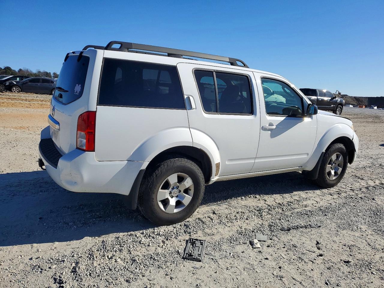 2010 NISSAN PATHFINDER S photo 3