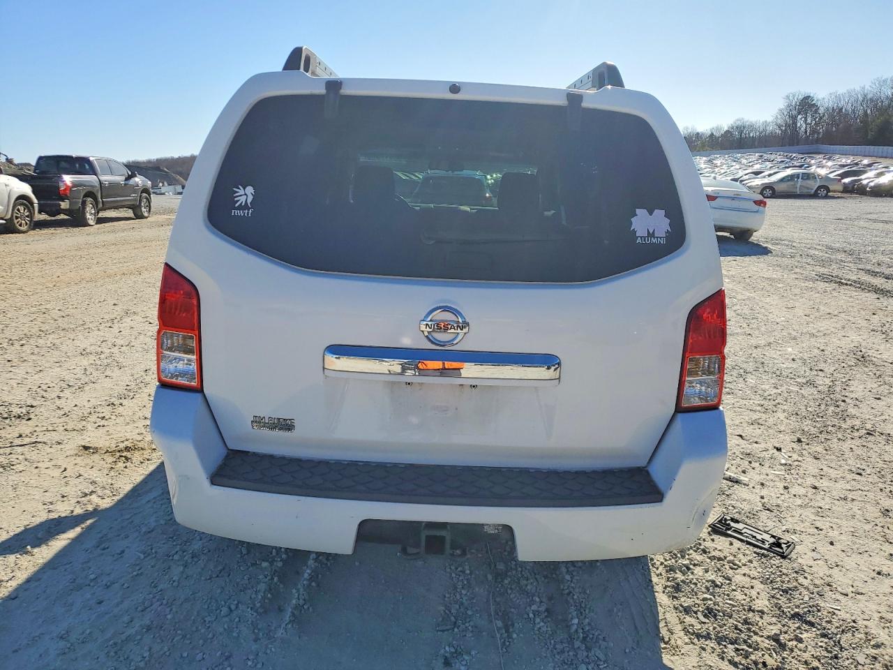 2010 NISSAN PATHFINDER S photo 6