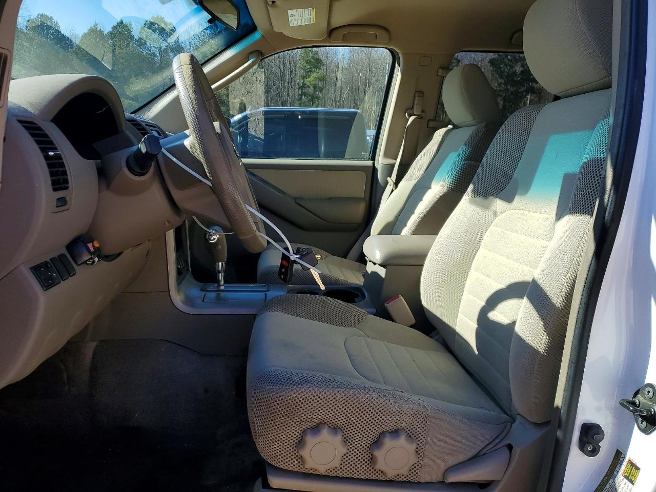 2010 NISSAN PATHFINDER S photo 7