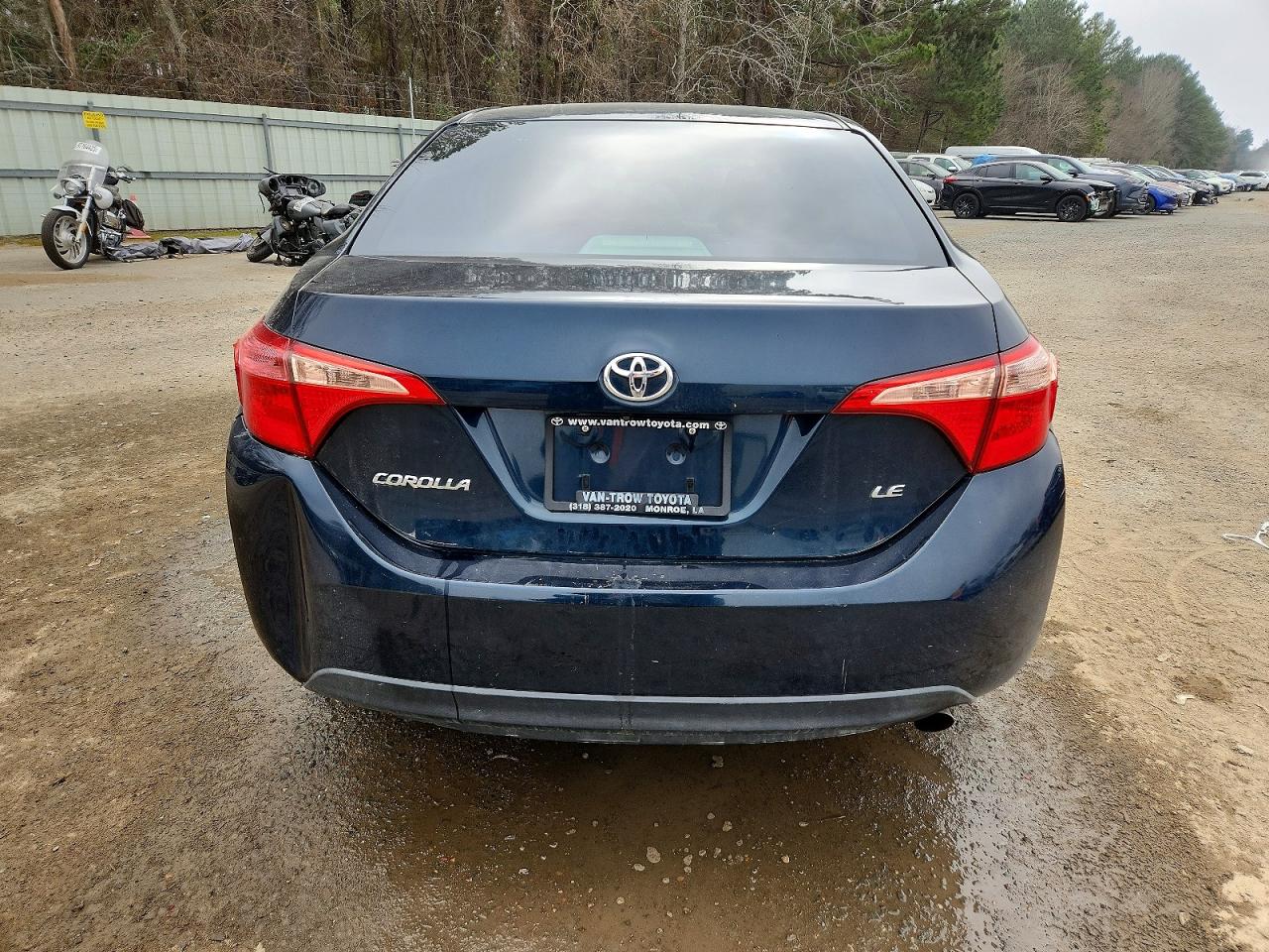 2017 TOYOTA COROLLA L photo 6