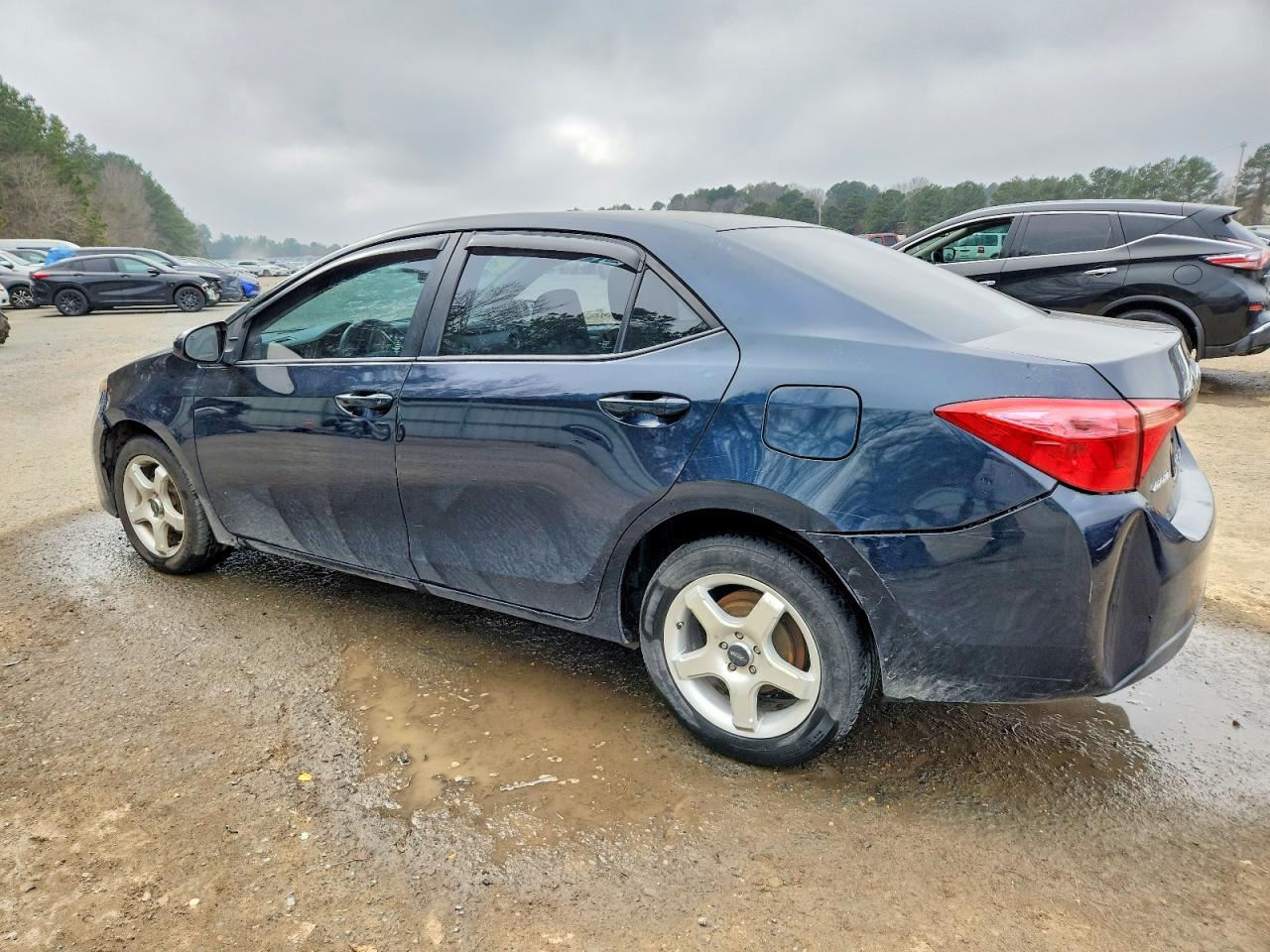 2017 TOYOTA COROLLA L photo 2