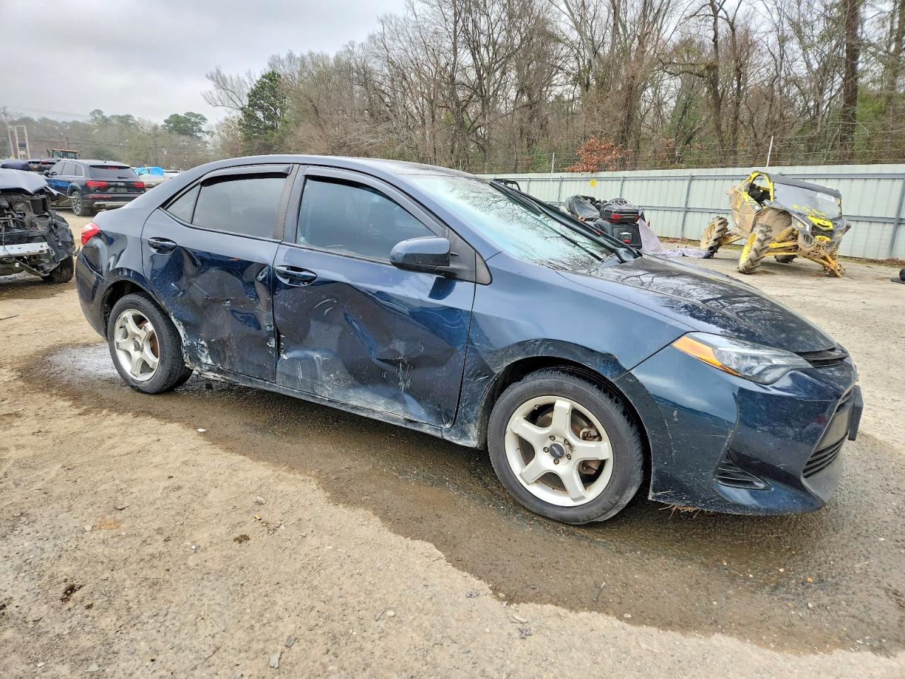 2017 TOYOTA COROLLA L photo 4