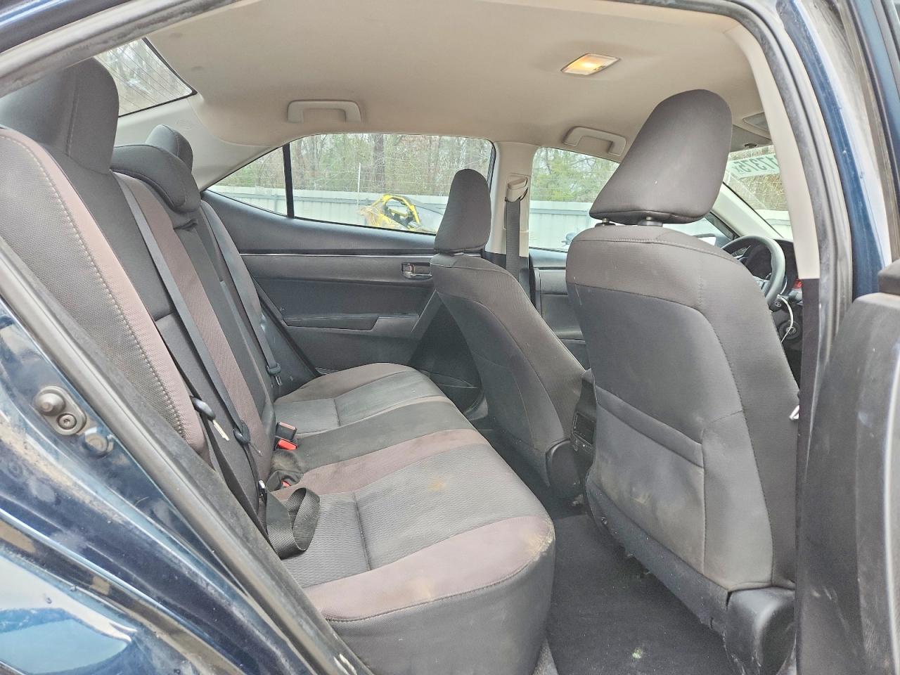 2017 TOYOTA COROLLA L photo 10