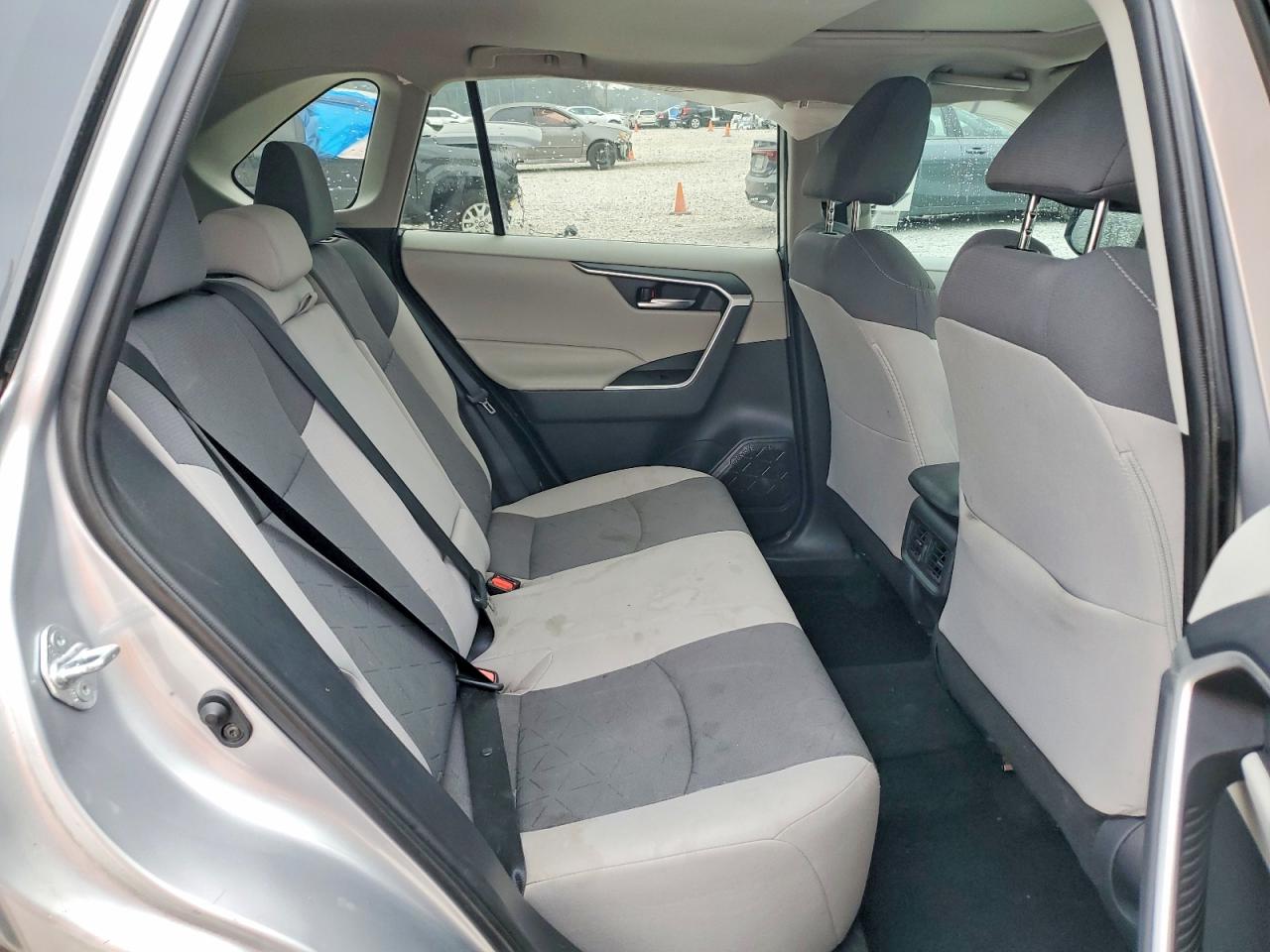 2019 TOYOTA RAV4 XLE photo 11